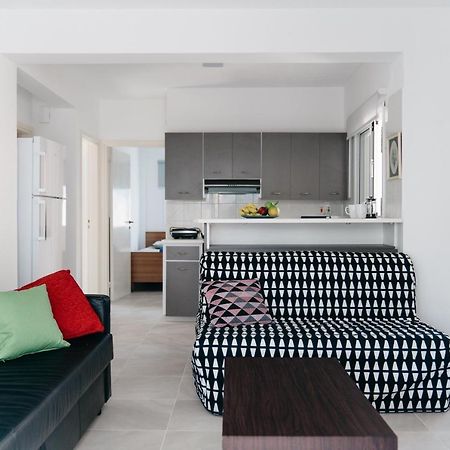Appartement Seasunlove Apt. à Larnaca Extérieur photo