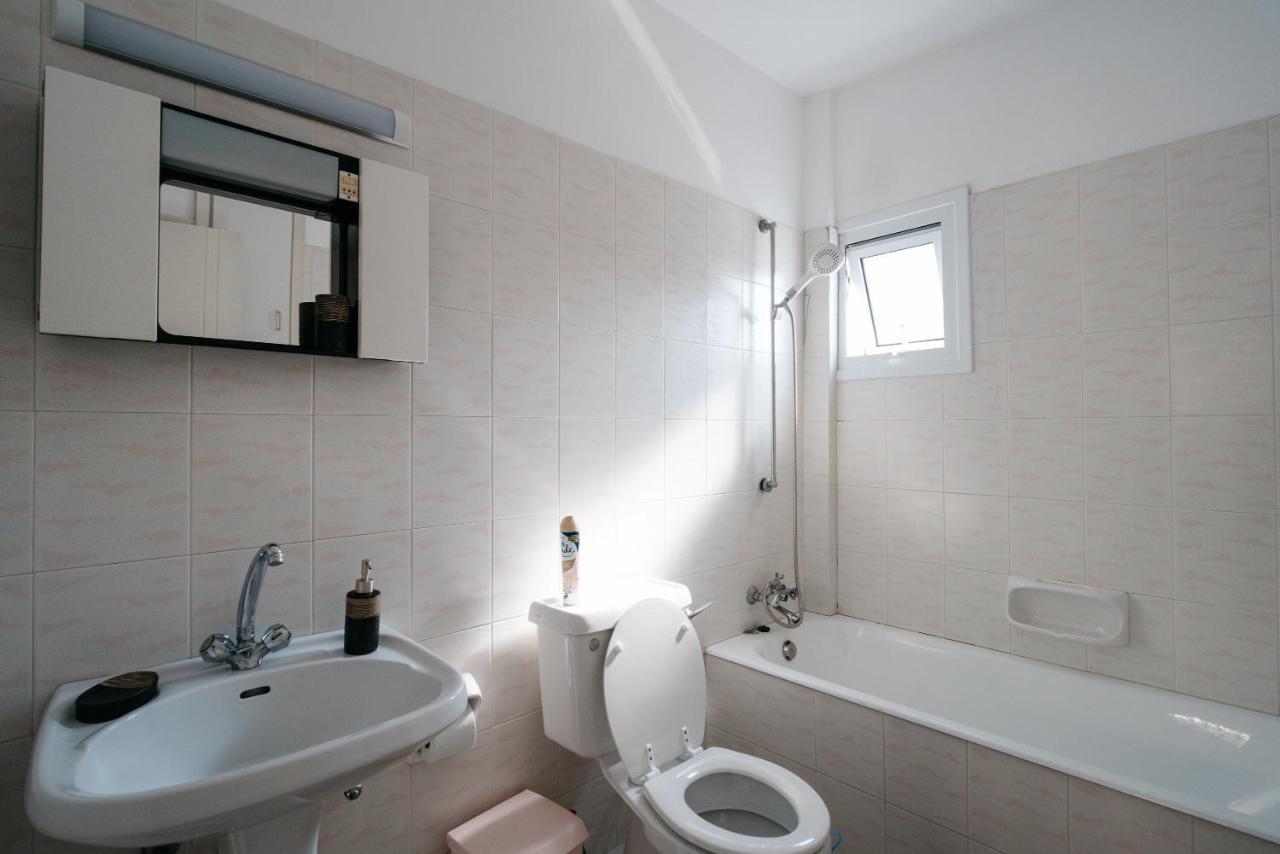 Appartement Seasunlove Apt. à Larnaca Extérieur photo