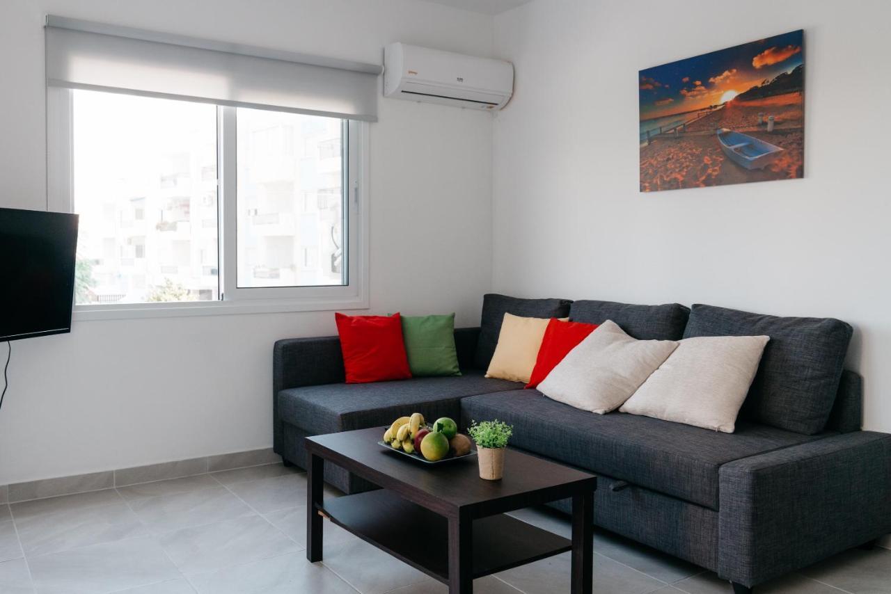 Appartement Seasunlove Apt. à Larnaca Extérieur photo