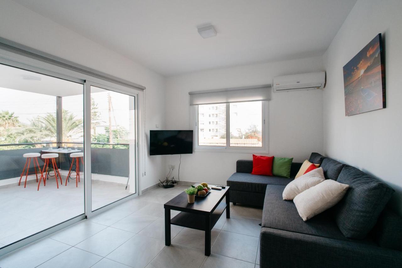 Appartement Seasunlove Apt. à Larnaca Extérieur photo