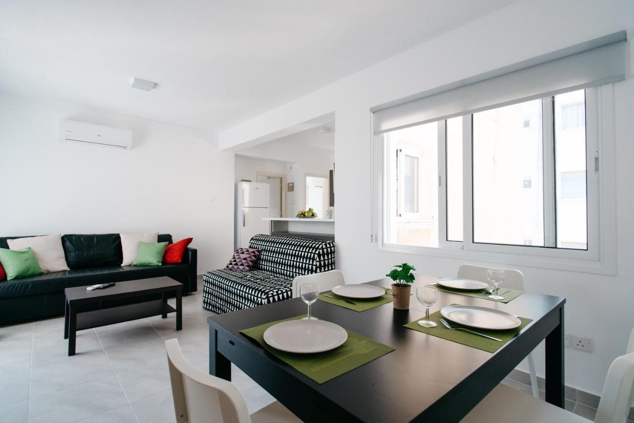 Appartement Seasunlove Apt. à Larnaca Extérieur photo