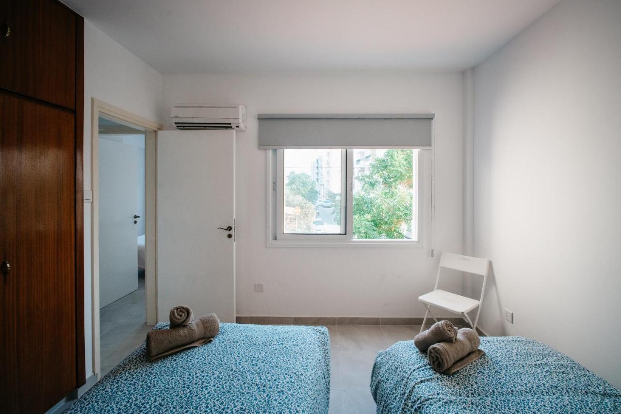 Appartement Seasunlove Apt. à Larnaca Extérieur photo
